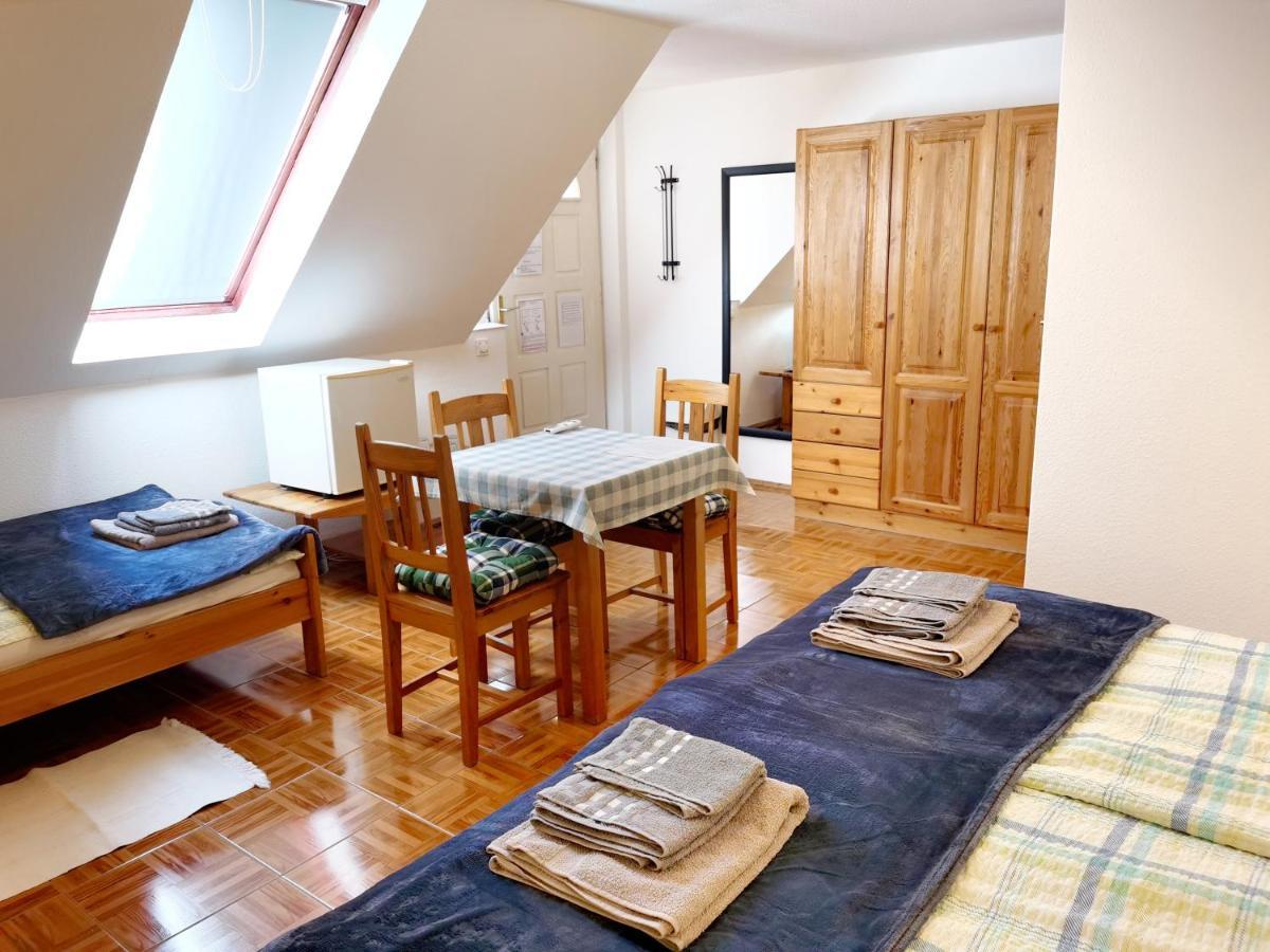 Family Vendeghaz Hotel Hajdúszoboszló Eksteriør billede
